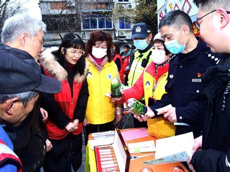 吴兴区月河街道：“雷锋月”遇上植树节 “志愿红”播种文明绿 基层新闻 新闻中心 湖州市残疾人服务网