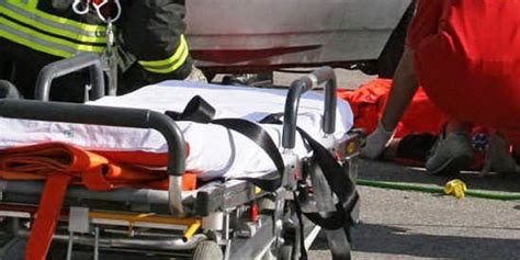 Incidente Sul Lavoro Operaio Ferito Gravemente Al Volto