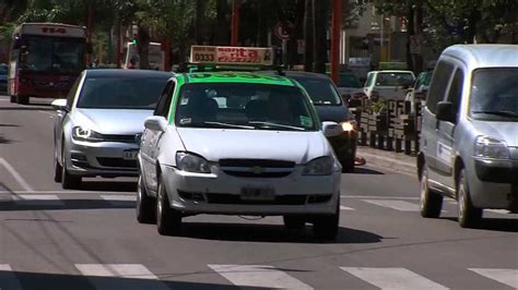 Tránsito y Transporte de la Capital recordó que taxis y radio taxis son