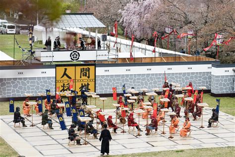 山形県天童市「人間将棋」2023を現地レポート！女流棋士の掛け合いにも注目！｜株式会社オマツリジャパン