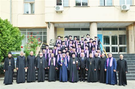 Festivitate De Absolvire La Facultatea De Teologie Ortodox Din Oradea