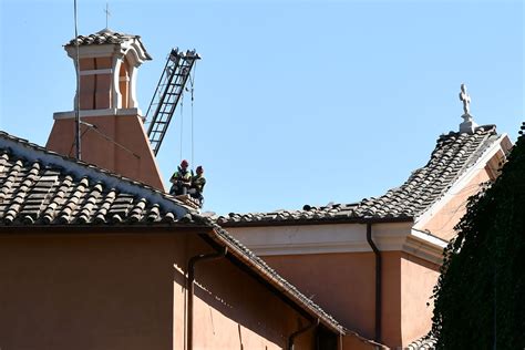 Historic Church Roof Collapses In Rome Joy News