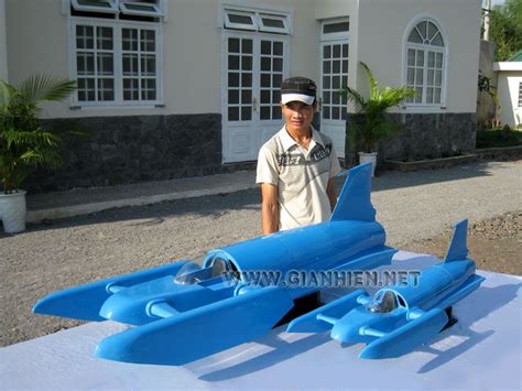 MODEL BOAT BLUEBIRD K7 | Model boats, Model boat plans, Blue bird