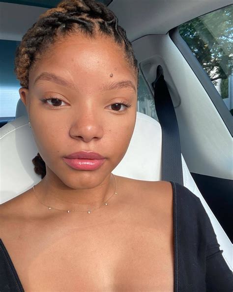 Halle Bailey Instagram Photos 08 29 2022 Hawtcelebs