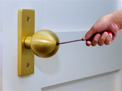 How To Unlock Door With Pinhole Lock At Chandra Abrams Blog