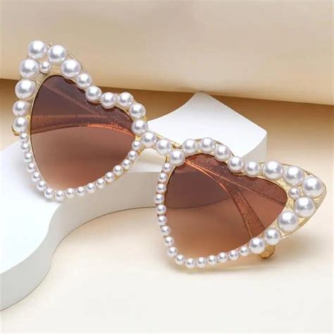 Chic Pearl Embellished Heart Shaped Sunglasses For Women Hanson And Monroe