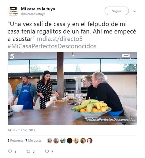 Dafne Fernández como Lydia Lozano acosada por una fan