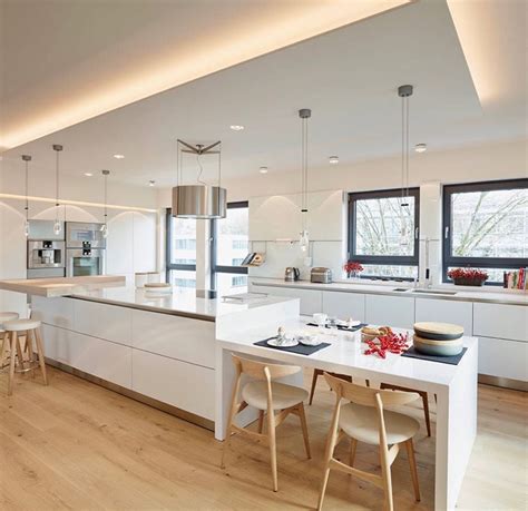 Drop Kitchen Ceiling With Recessed Lighting Plus Spots Meuble Blanc