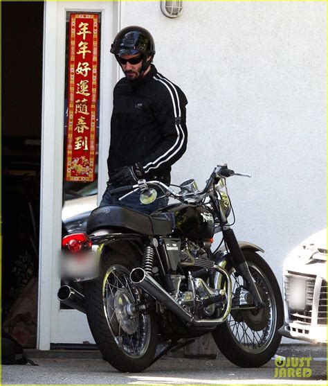 Keanu Reeves Is A Biker Dude Photo 2748426 Keanu Reeves Photos