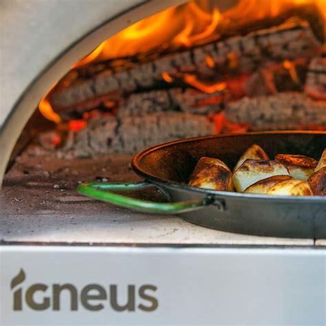 Igneus Bambino Wood Fired Pizza Oven Starter Bundle