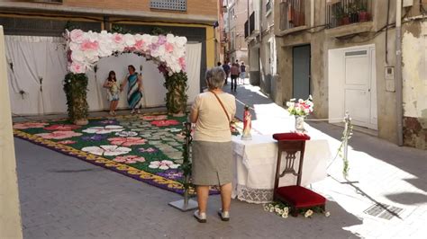 Fraga exhibe cinco espectaculares alfombras para la procesión del