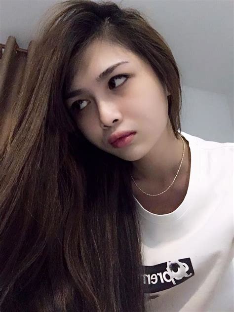 Danh tính bất ngờ của hot girl cởi hết áo ăn mừng chiến thắng lịch sử của U23 Việt Nam Sao thể
