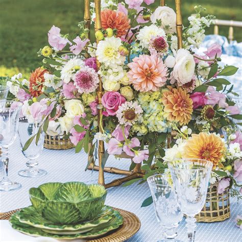 7 Beautiful Floral Arrangements to Enliven Your Spring Table - Southern ...