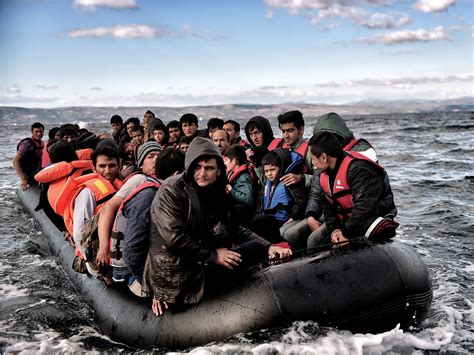 Refugee Boat : Hello, my name is Luay. I was a refugee. - Refugees arriving in europe via the ...