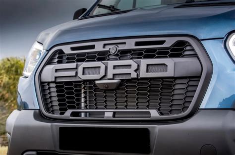 Ford Transit Raptor Grill Met Camera De Bedrijfswagen