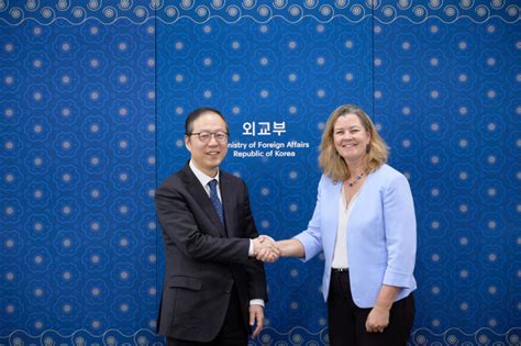 한·유엔난민기구 세계 난민·피난민 위기 해소 협력 강화