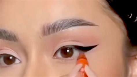 طريقة رسم Eyeliner Tutorial Beginners الايلاينر للمبتدئات Youtube