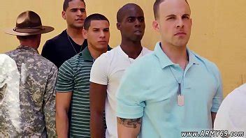 Ejército de inspección médica masculino desnudo gay Sí Sargento de