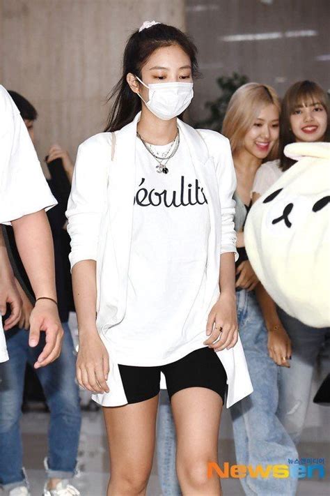 Pin By Mery Bur On BlackPink Fashion Korean Airport Fashion Really