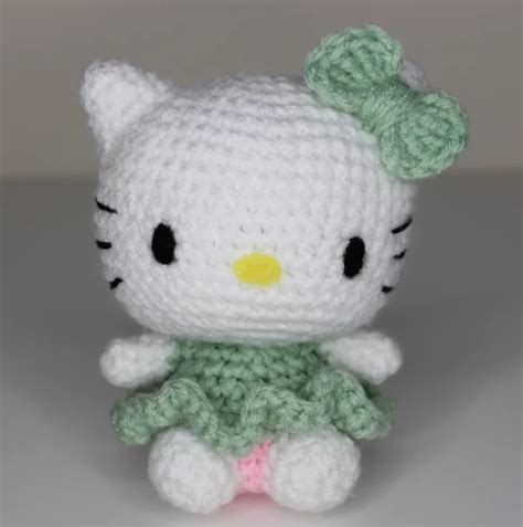 Hello Kitty Free Crochet Pattern - Step-by-Step Guide | Crocheting Knitting