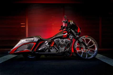 BAGGER HARLEY DAVIDSON FLHXS Street Glide Special Custom EUR 35 000 00