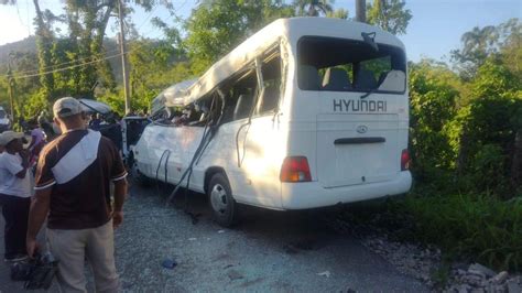 Varios Estudiantes Muertos En Accidente En Que Una Patana Choc Autob S