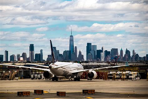 How Far is Newark Airport to JFK Airport - BLADE