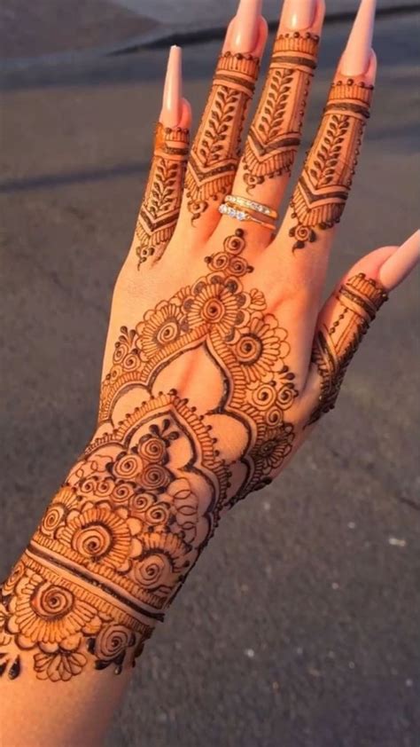 Top Easy And Simple Mehndi Design Ideas For Fashionterest