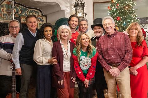 'People Presents: Blending Christmas' Is 'Brady Bunch' Reunion