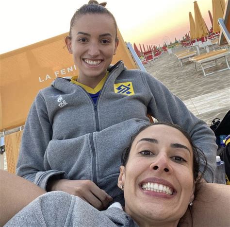 Sheibi Vôlei feminino Seleção brasileira volei Sheilla castro