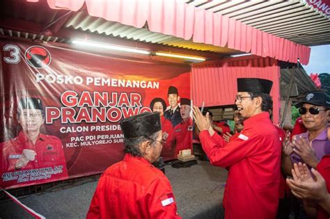 Perkuat Gotong Royong Dengan Warga Kampung PDIP Surabaya Terus Dirikan