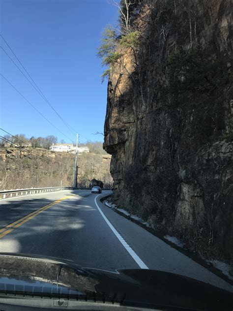 This Face Overlooking The Tennessee River Gorge On Signal Mountian R Chattanooga