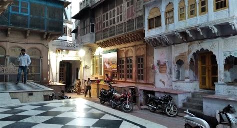 radha raman temple  vrindavan latest timings  location mathura
