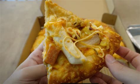 5 Weird Pizza Hut Pie Toppings In Asia From Durian And Stinky Tofu To