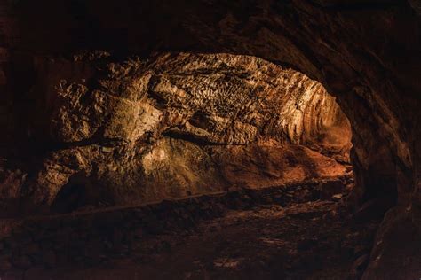 The 8 Best Caves and Caverns in Virginia to Explore This Year - Historic Virginia Travel