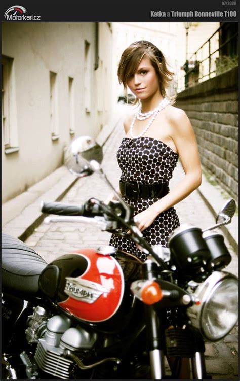 Motorcycle Girl Triumph Bonneville T100 Cafe Racer Girl Motorcycle