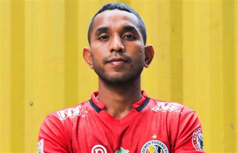 Ingin Lanjutkan Kesuksesan Pesepakbola Asal Tulehu Maluku Di Kota