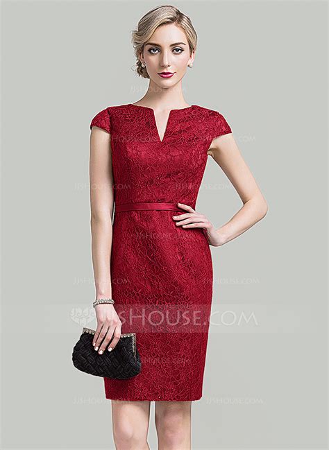 Sheath Column V Neck Knee Length Lace Cocktail Dress