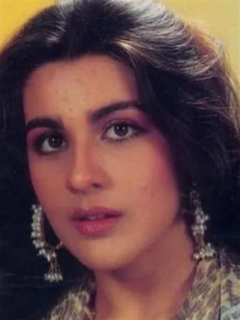 Rare Photos Of Amrita Singh That Define Ethereal Beauty Zoom Tv