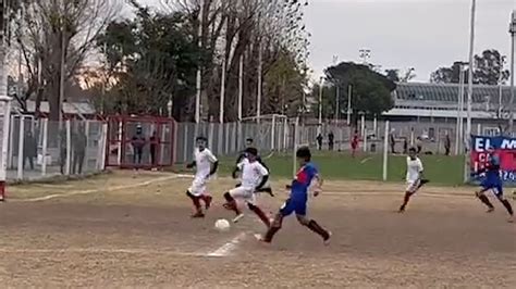 Benjamín Agüero Maradona marca golazo al estilo del Diego y el Kun