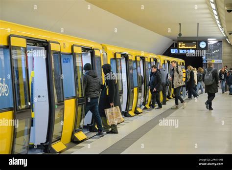 U 5 U Bahnhof Brandenburger Tor Mitte Berlin Deutschland Stock