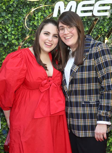 Beanie Feldstein marries Bonnie-Chance Roberts