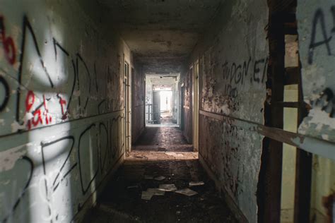 Take a Look Inside Downey's Creepy Abandoned Asylum - Los Angeles Magazine