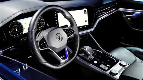 2024 Volkswagen TOUAREG Interior reveal | VW Touareg R eHybrid first ...