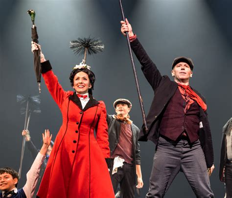 Review MARY POPPINS Delights All With Its Timeless Tunes And Stunning