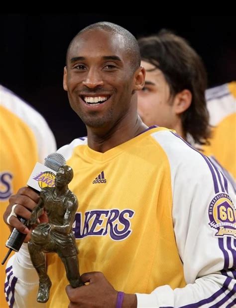 Kobe Bryant En La Nba De Los 81 Puntos A Los 5 Títulos Historia Del Todo