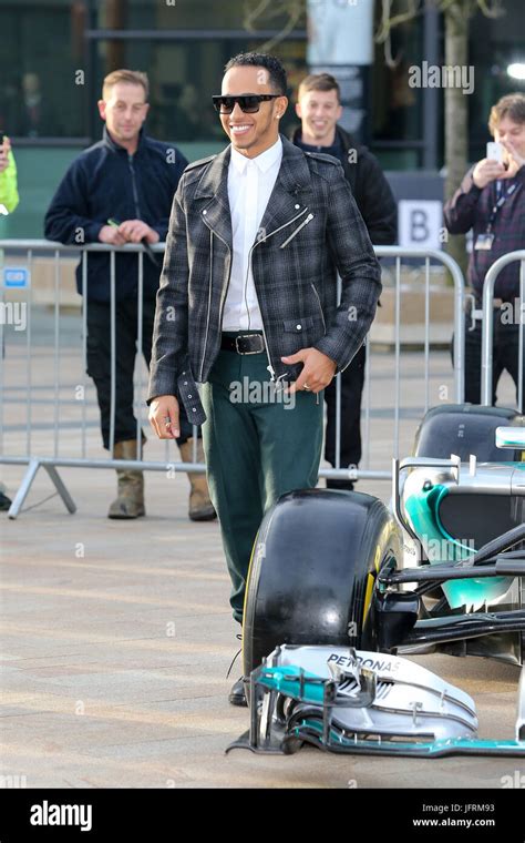 Weltmeister Lewis Hamilton Sagt Bbc Frühstück Dass Seine Formel 1 Titelkampf Mit Mercedes