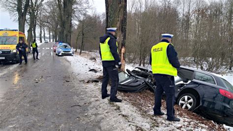 Przystań pod Węgorzewem Fatalne warunki na drogach Nie żyje 25 latka