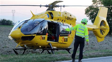 Incidente A Este Un Auto Esce Di Strada E Si Ribalta Morti Due Fratelli