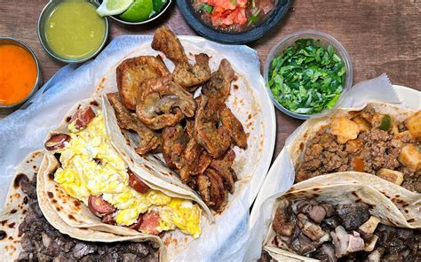 Find Comforting Tacos At Suarez Restaurant In Laredo